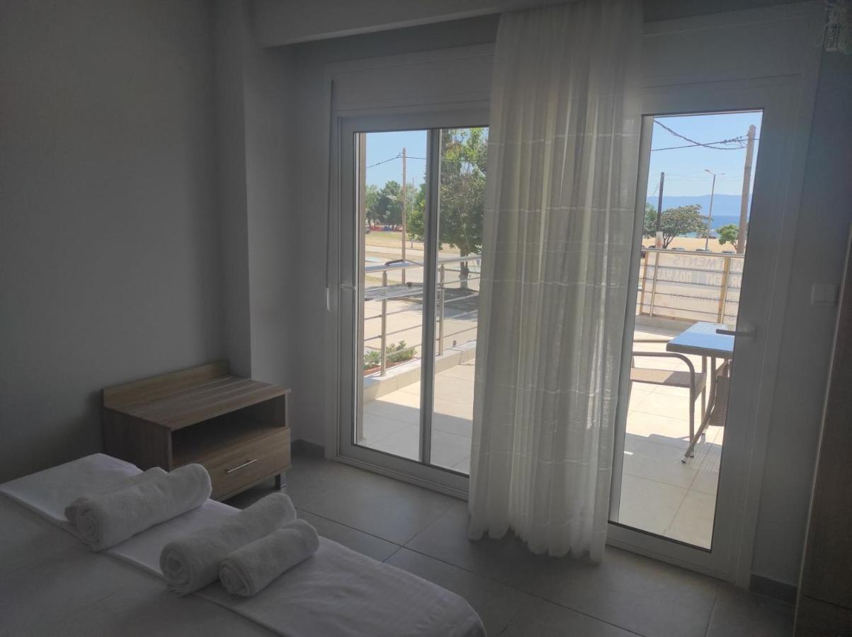 Blue Beach Apartments Ofrínion المظهر الخارجي الصورة