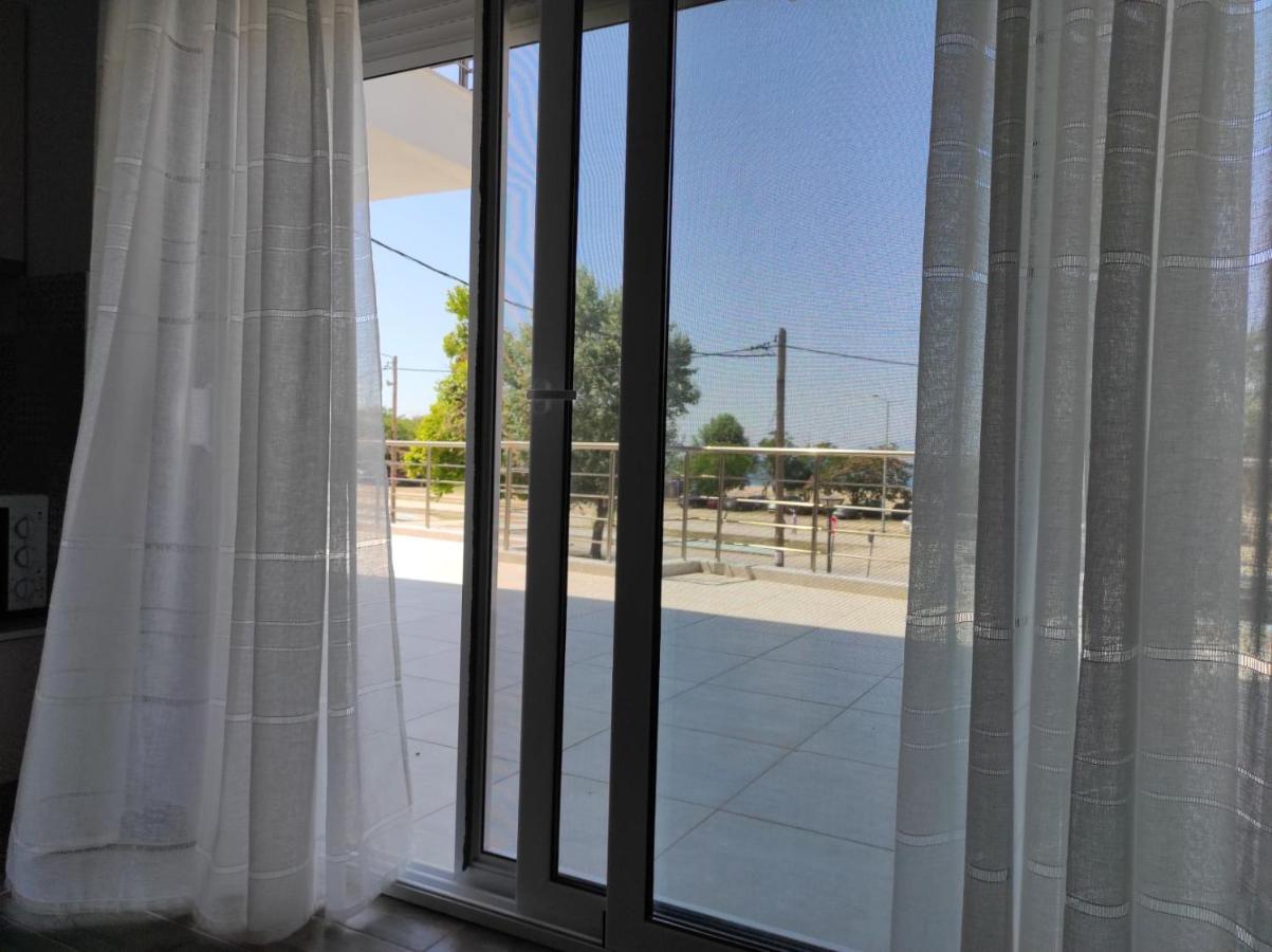Blue Beach Apartments Ofrínion المظهر الخارجي الصورة