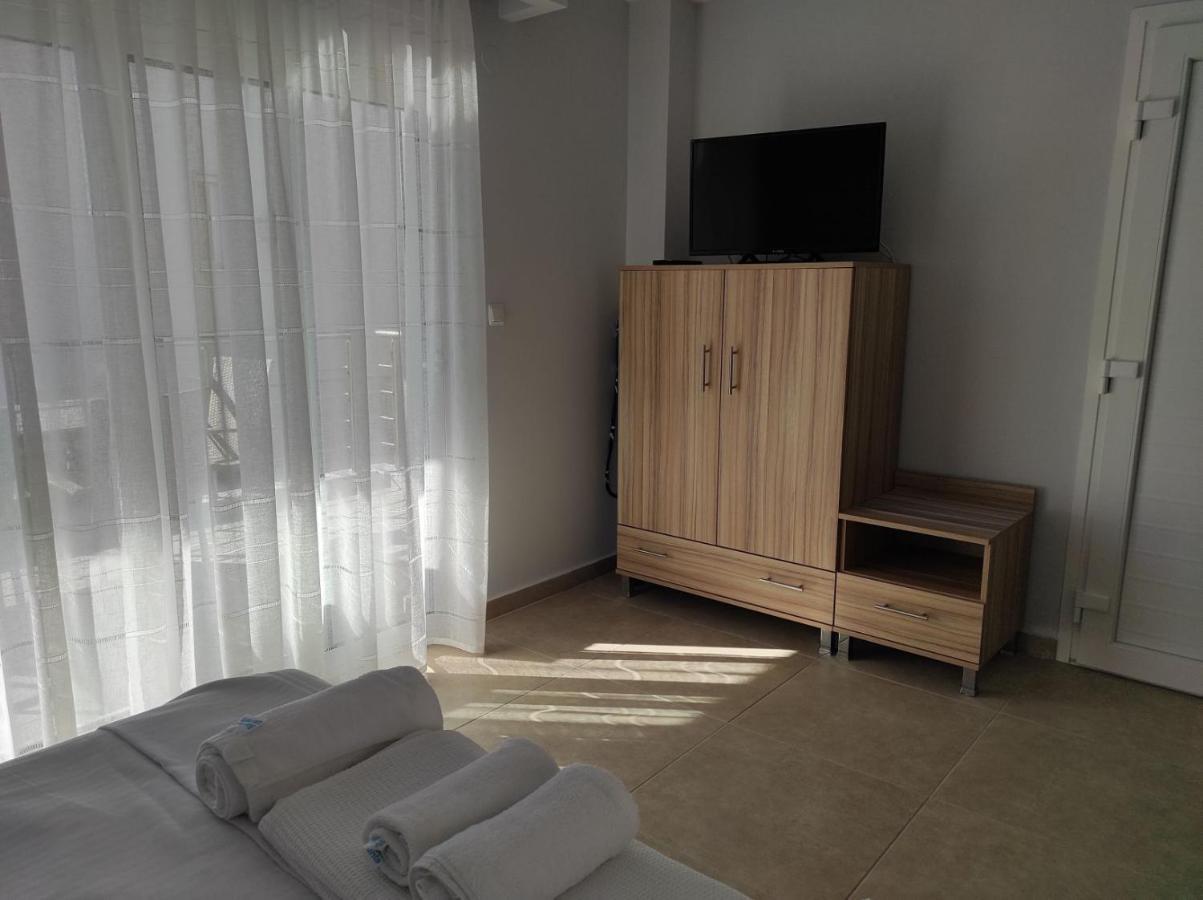 Blue Beach Apartments Ofrínion المظهر الخارجي الصورة