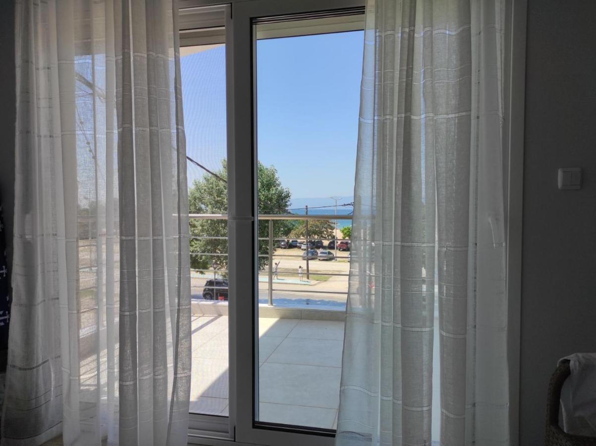 Blue Beach Apartments Ofrínion المظهر الخارجي الصورة