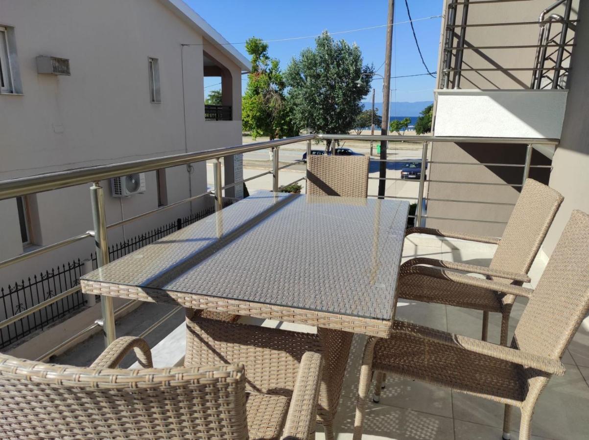 Blue Beach Apartments Ofrínion المظهر الخارجي الصورة