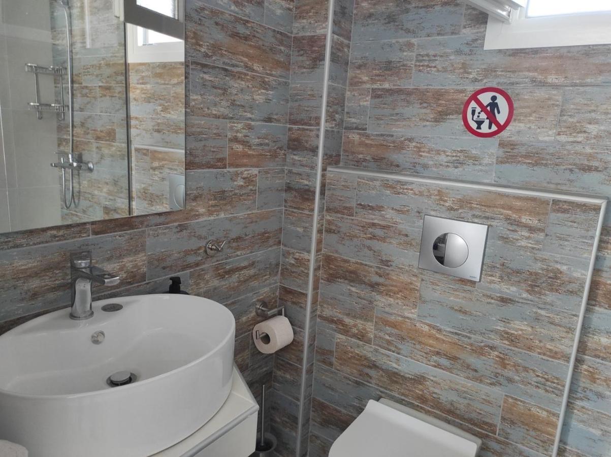 Blue Beach Apartments Ofrínion المظهر الخارجي الصورة